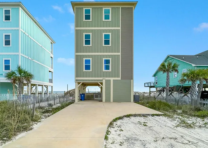 Pineapple Paradise By Gsvr - Stunning Beachfront Escape With Heated Pool - Free Activities And Golf Holiday home *