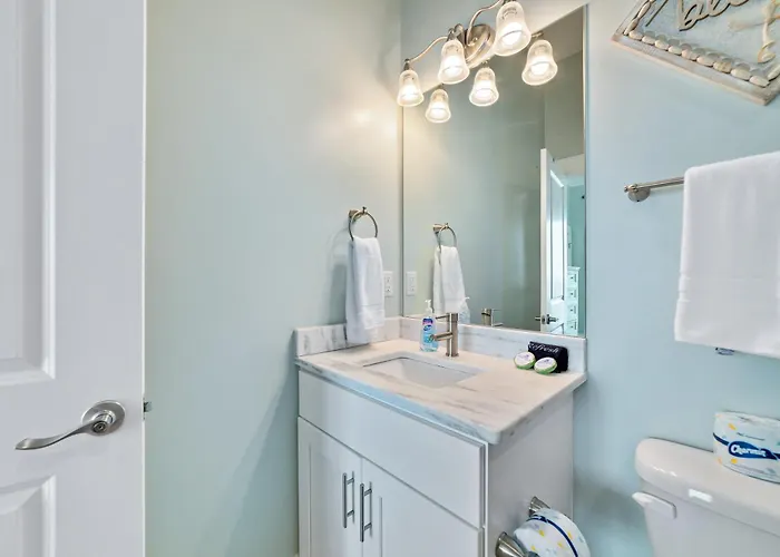 Pineapple Paradise By Gsvr - Stunning Beachfront Escape With Heated Pool - Free Activities And Golf Gulf Shores